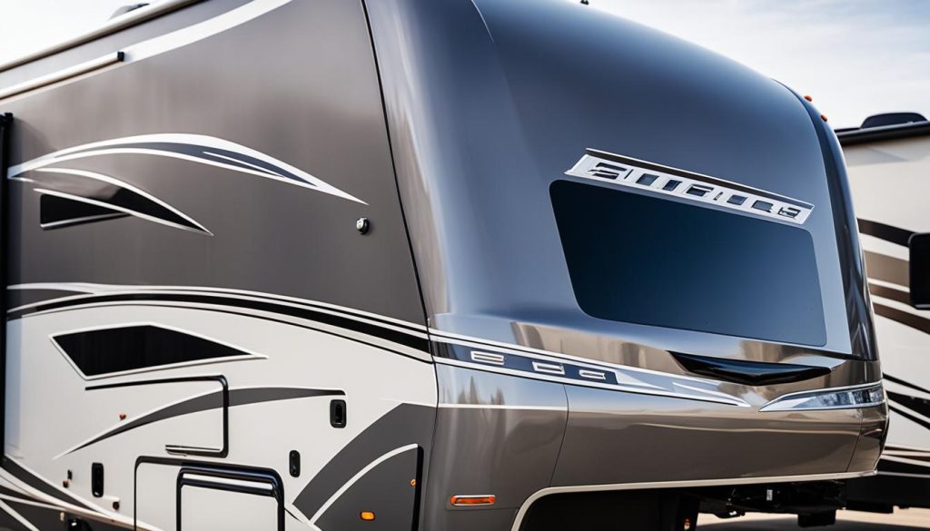 Luxury Fifth-Wheel Trailer Exterior Features